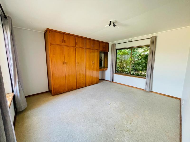 6 Bedroom Property for Sale in Panorama Western Cape